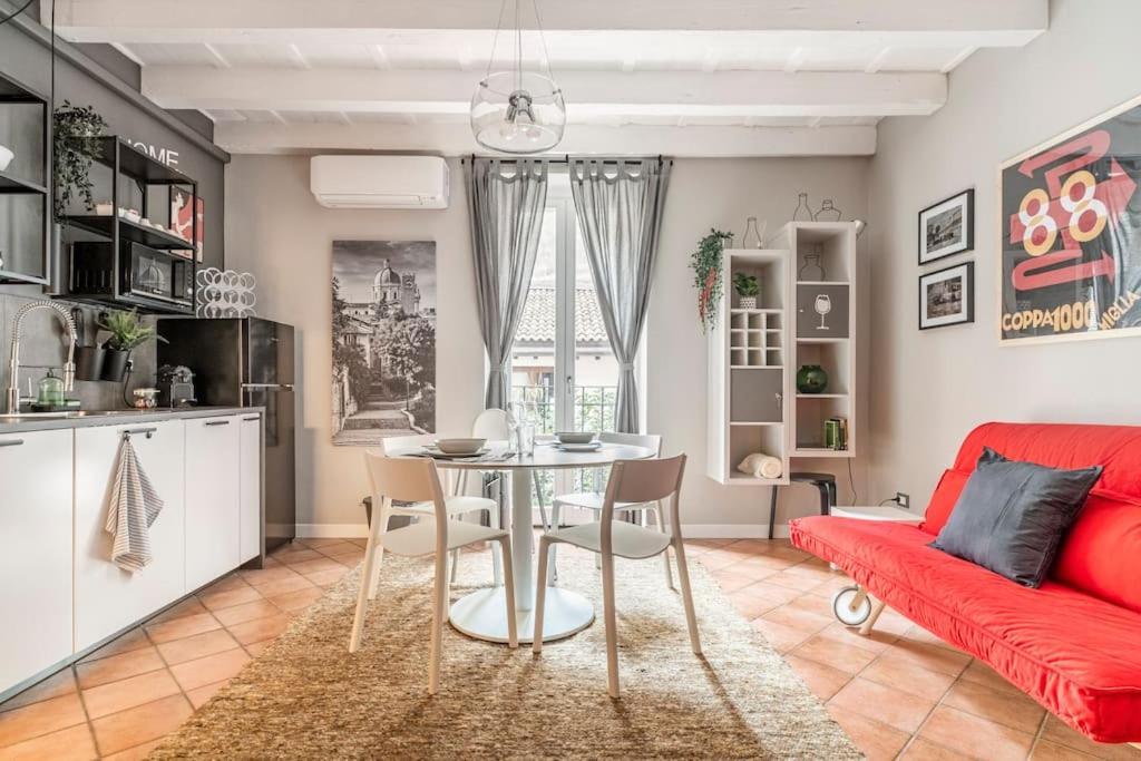Апартаменты L'Atelier Del Centro: Tra Design, Storia E Fascino Брешия Экстерьер фото